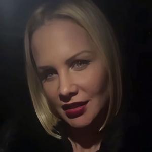 Josie Davis